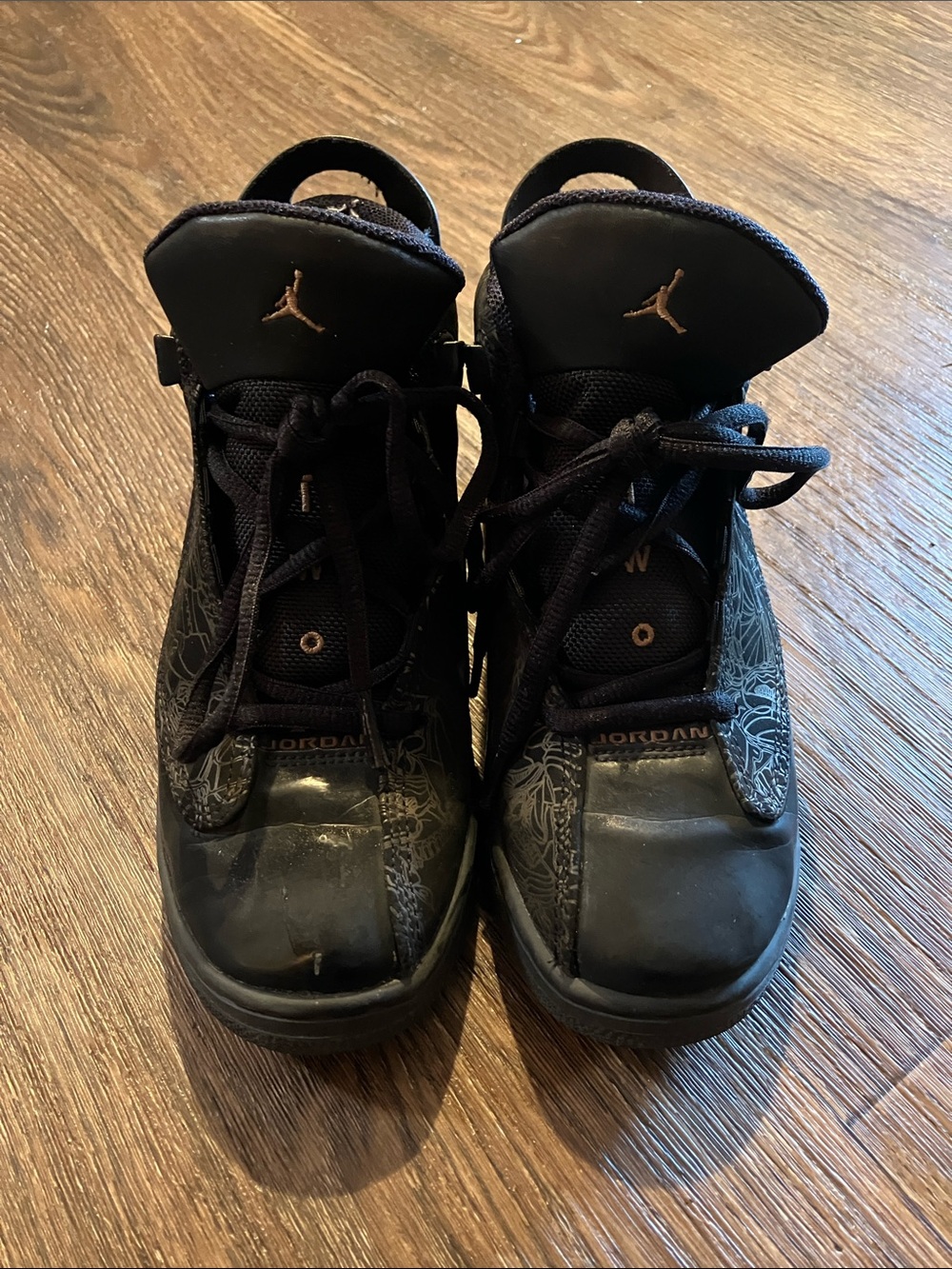 Vintage 2005 Jordan Dub Zero Sneakers with Gold Jumpman